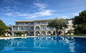 Adriolos Apartments